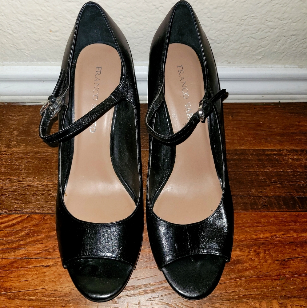 Wedge heels